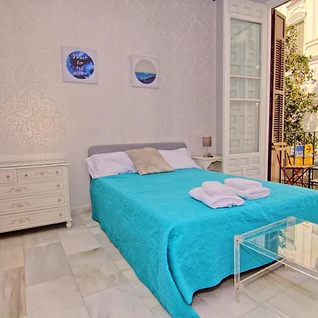 Low Cost Rooms Teatro Homestay Malaga
