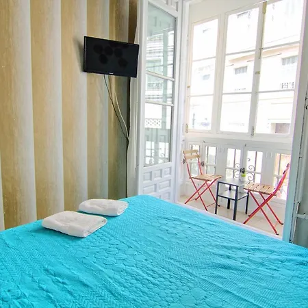 Low Cost Rooms Teatro * Malaga