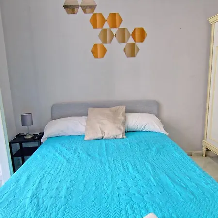 Homestay Low Cost Rooms Teatro