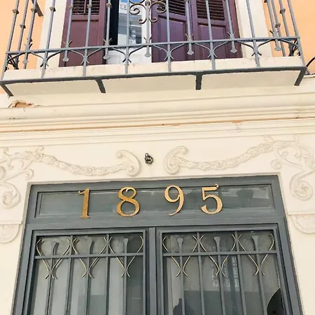 홈스테이 Low Cost Rooms Teatro